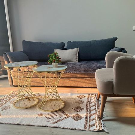 Villa Yseni Орикум Екстериор снимка