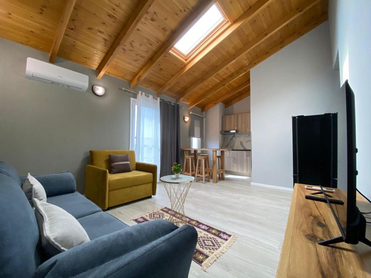 Villa Yseni Орикум Екстериор снимка