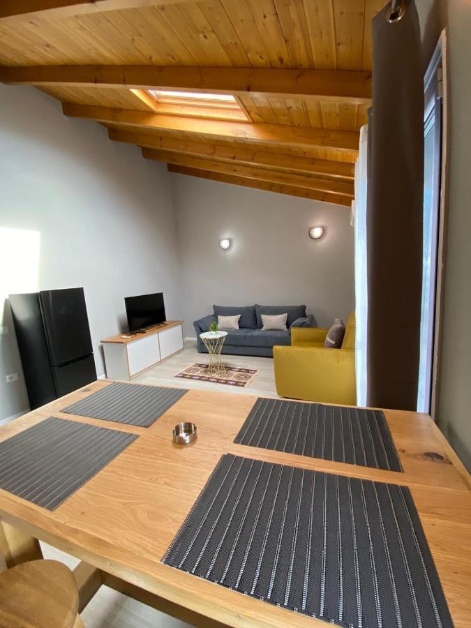 Villa Yseni Орикум Екстериор снимка