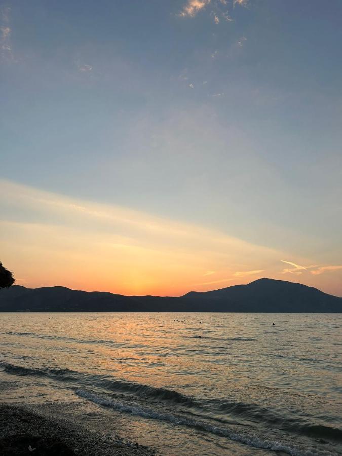 Villa Yseni Орикум Екстериор снимка