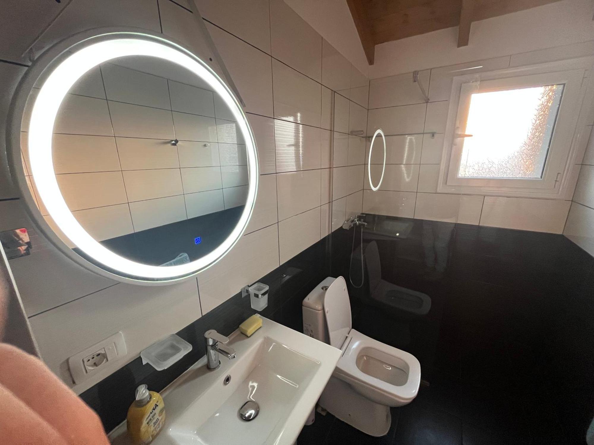 Villa Yseni Орикум Екстериор снимка